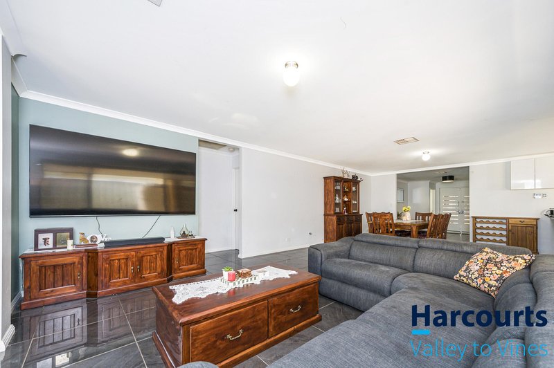 Photo - 39 Cinnabar Bend, Aveley WA 6069 - Image 10