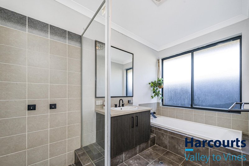 Photo - 39 Cinnabar Bend, Aveley WA 6069 - Image 19
