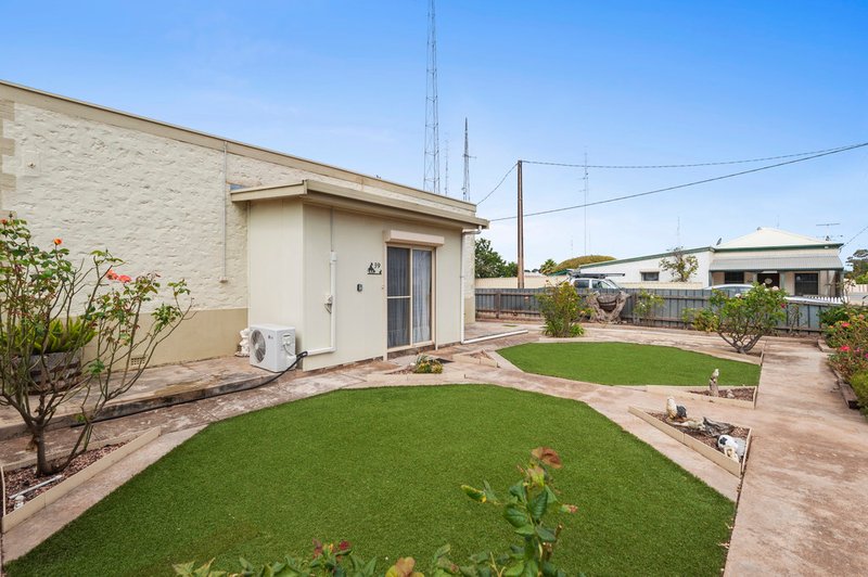 Photo - 39 Clara Street, Wallaroo SA 5556 - Image 3