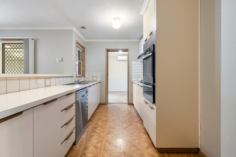 Photo - 39 Cloverdale Drive, Corio VIC 3214 - Image 5