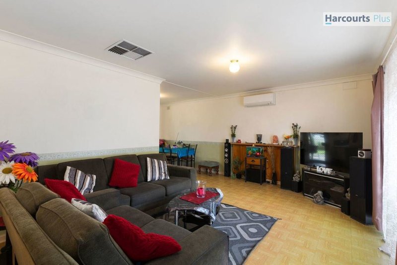 Photo - 39 Collins Parade, Hackham SA 5163 - Image 3