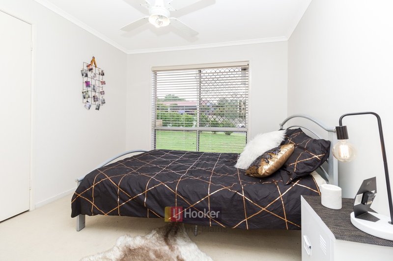 Photo - 39 Conifer Street, Hillcrest QLD 4118 - Image 3