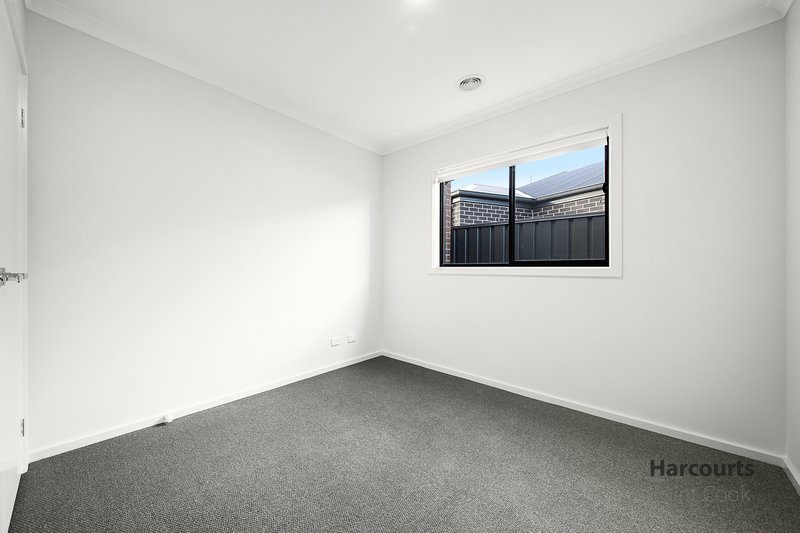 Photo - 39 Conondale Avenue, Truganina VIC 3029 - Image 6