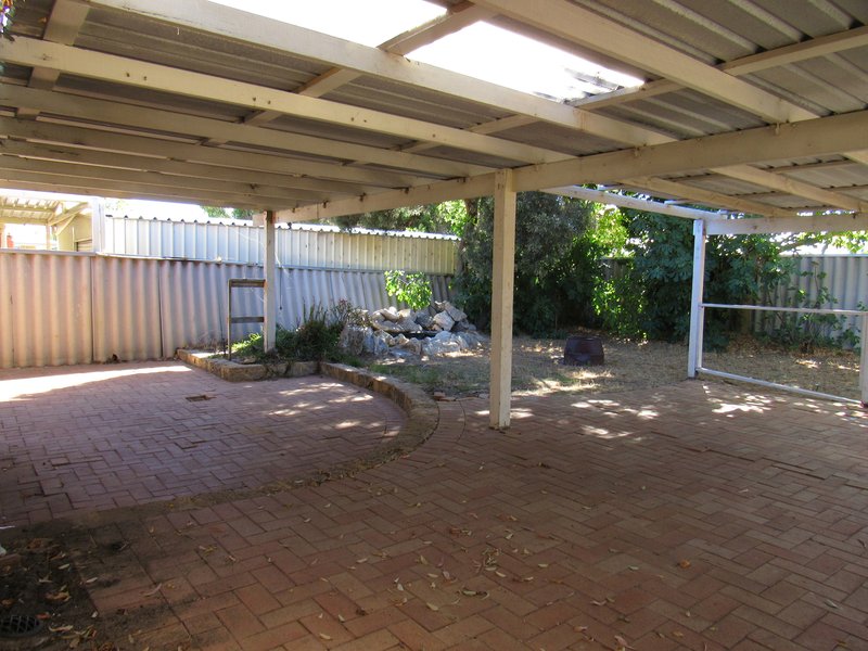 Photo - 39 Coronata Drive, Warnbro WA 6169 - Image 10