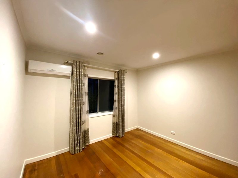 Photo - 39 Cresswell Crescent, Mitcham VIC 3132 - Image 3