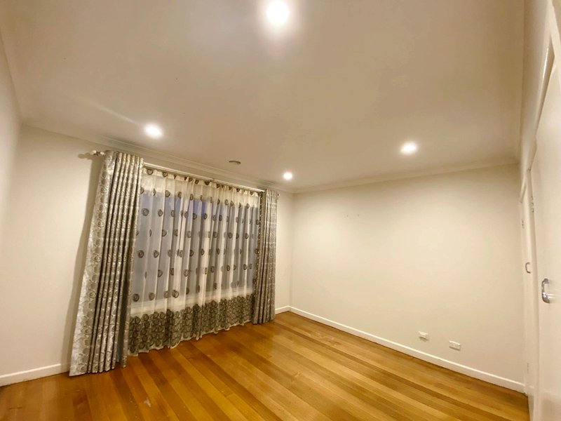 Photo - 39 Cresswell Crescent, Mitcham VIC 3132 - Image 7