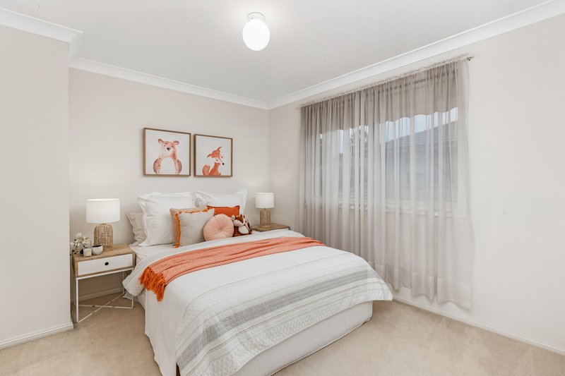 Photo - 39 Crestview Avenue, Kellyville NSW 2155 - Image 10