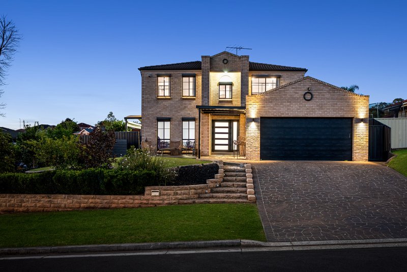 39 Crommelin Crescent, St Helens Park NSW 2560