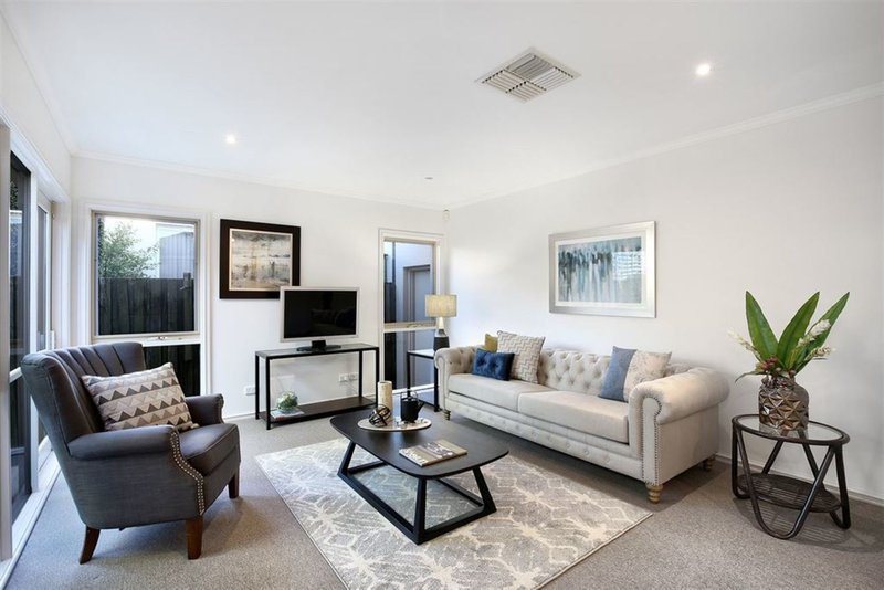 Photo - 3/9 Cromwell Street, Burwood VIC 3125 - Image 2