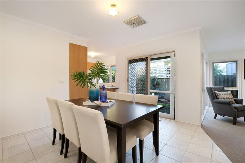 Photo - 3/9 Cromwell Street, Burwood VIC 3125 - Image 5