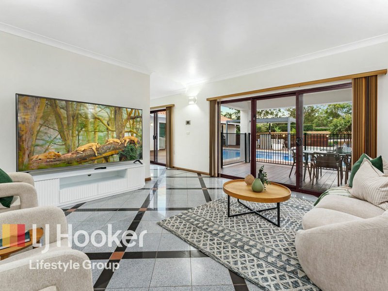 Photo - 39 Cubitt Drive, Denham Court NSW 2565 - Image 7