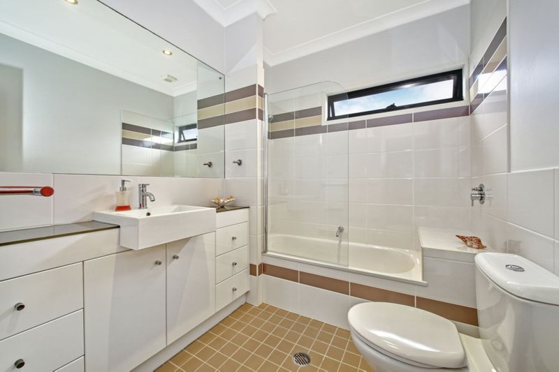 Photo - 39 Curwen Terrace, Chermside QLD 4032 - Image 12