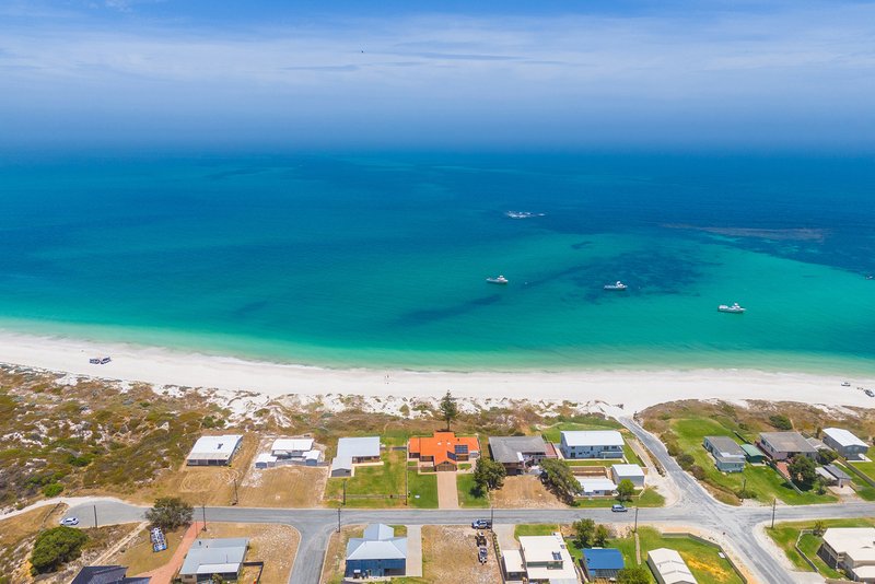 Photo - 39 De Burgh Street, Ledge Point WA 6043 - Image 9