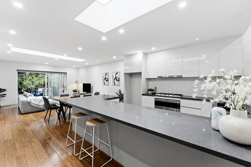 Photo - 39 Devereaux Street, Oak Park VIC 3046 - Image 5