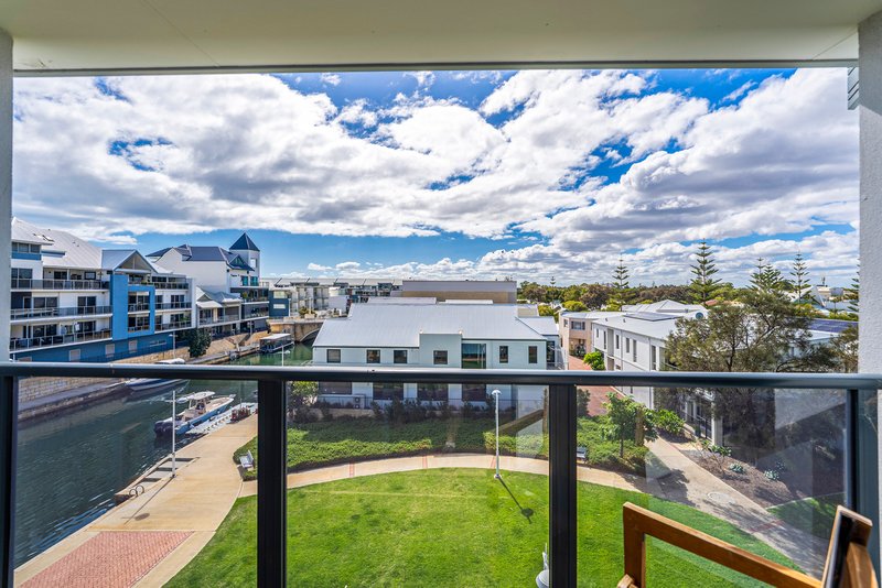 Photo - 3/9 Dorsodura Way, Mandurah WA 6210 - Image 11