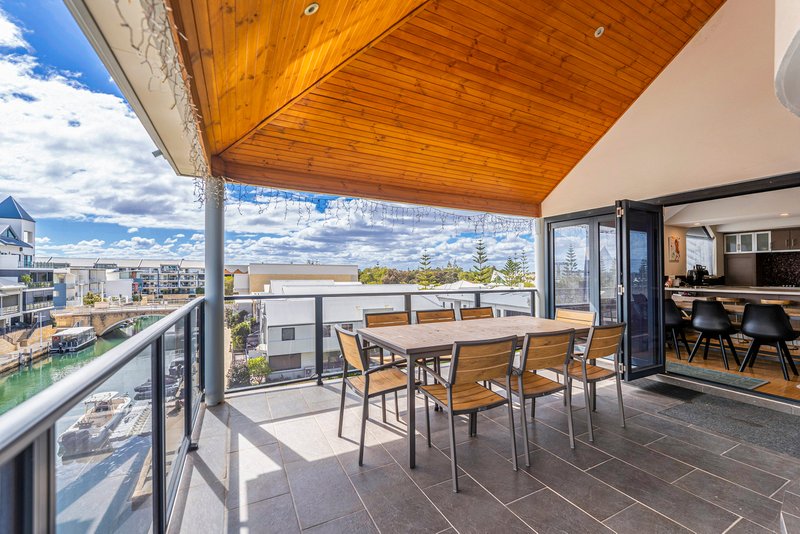 Photo - 3/9 Dorsodura Way, Mandurah WA 6210 - Image 18