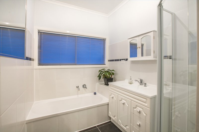 Photo - 39 Dundee Street, Reservoir VIC 3073 - Image 2