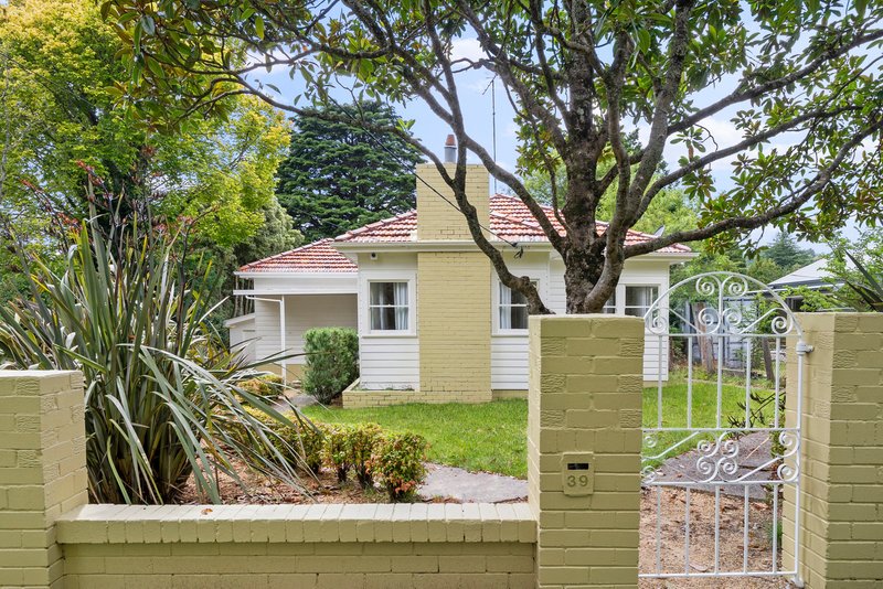 39 East View Avenue, Leura NSW 2780