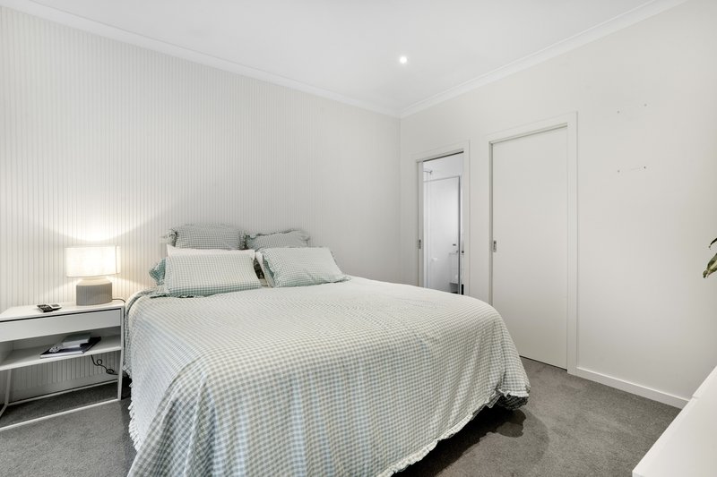 Photo - 3/9 Elmore Avenue, Croydon VIC 3136 - Image 6