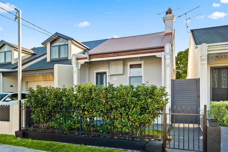 Photo - 39 Farr Street, Banksia NSW 2216 - Image 1