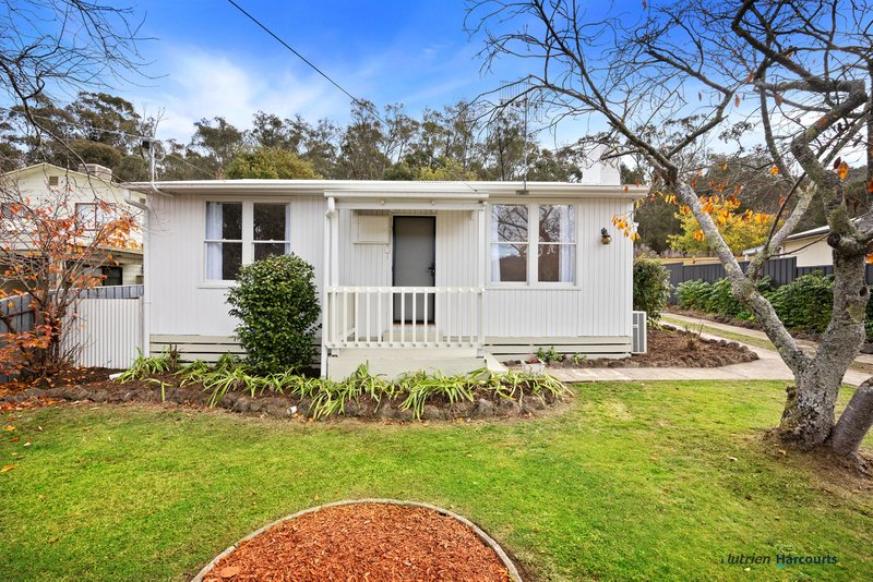 Photo - 39 Fifth Street, Eildon VIC 3713 - Image 2