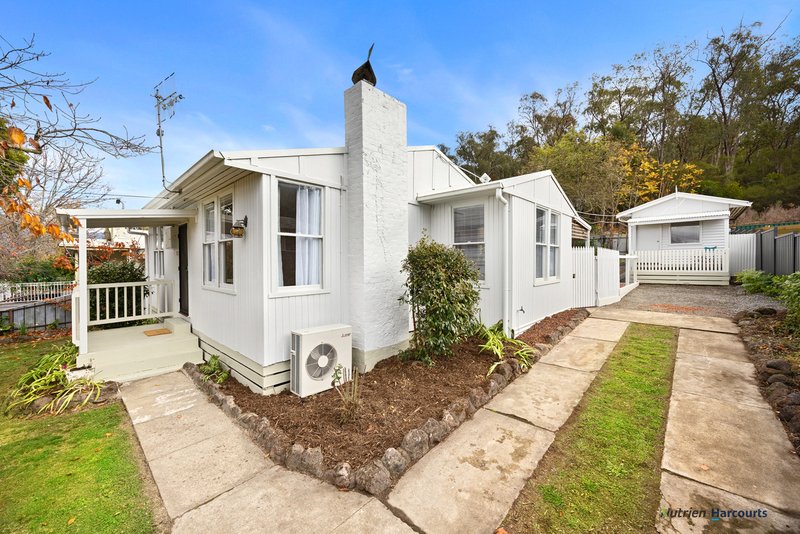 Photo - 39 Fifth Street, Eildon VIC 3713 - Image 4