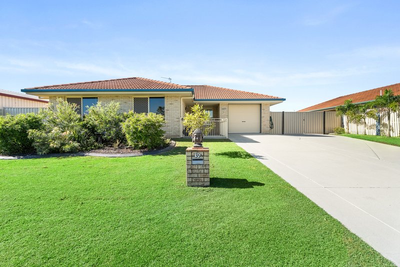 Photo - 39 Foreshore Drive, Urangan QLD 4655 - Image 1