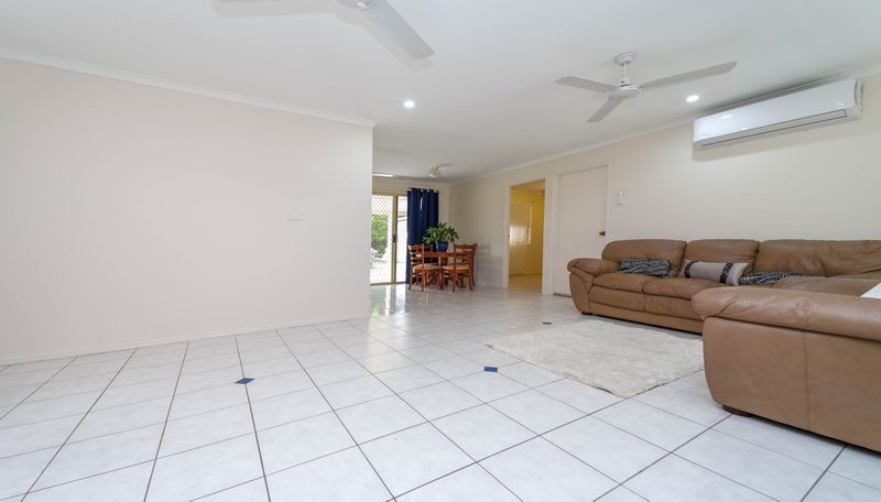 Photo - 39 Foreshore Drive, Urangan QLD 4655 - Image 2