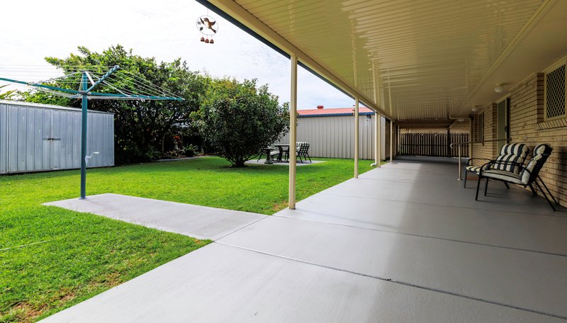 Photo - 39 Foreshore Drive, Urangan QLD 4655 - Image 12