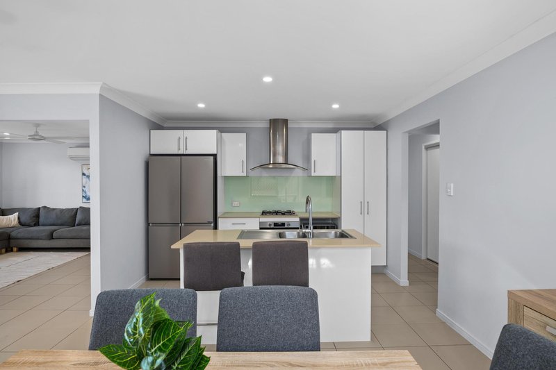 Photo - 39 Foxtail Road, Ripley QLD 4306 - Image 6