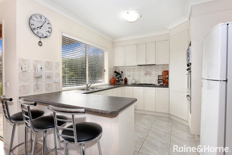 Photo - 39 Franklin Avenue, Roxburgh Park VIC 3064 - Image 4