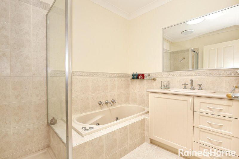 Photo - 39 Franklin Avenue, Roxburgh Park VIC 3064 - Image 10