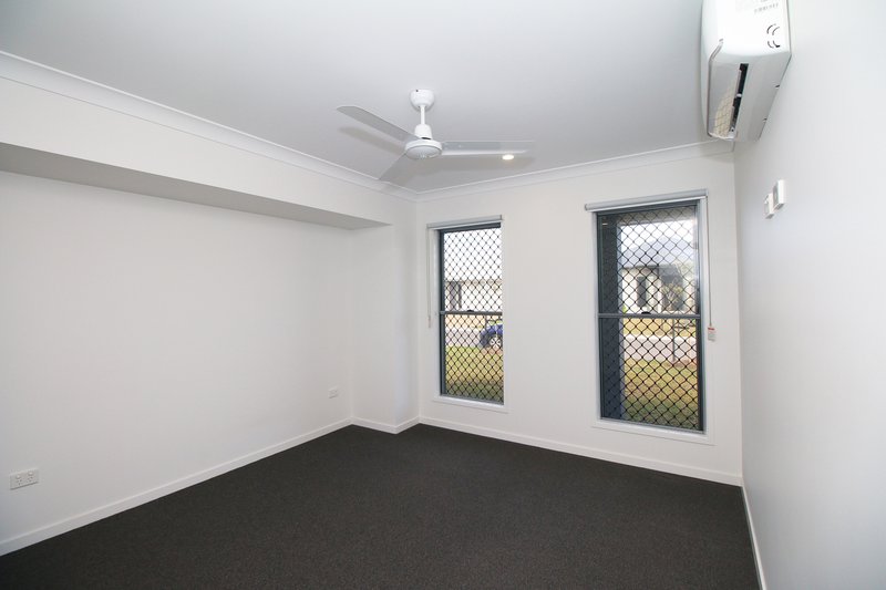 Photo - 39 Friday Avenue, Burdell QLD 4818 - Image 4