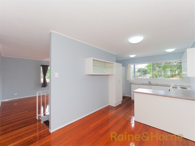 Photo - 39 Garie Street, Wishart QLD 4122 - Image 5