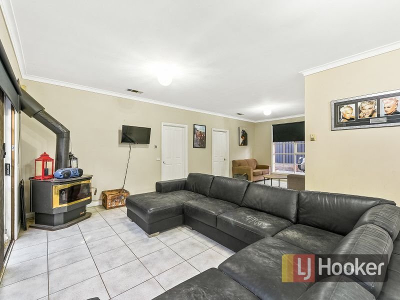 Photo - 39 George Chudleigh Drive, Hallam VIC 3803 - Image 5