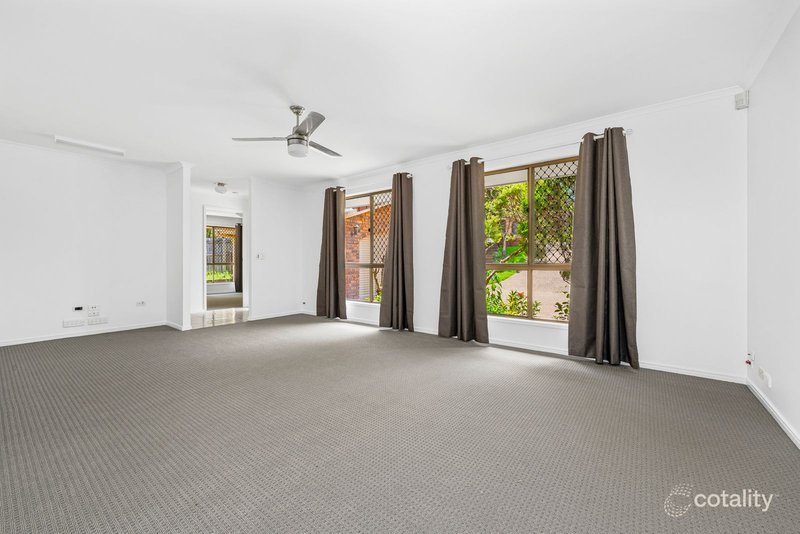 Photo - 39 Gilford Crescent, Albany Creek QLD 4035 - Image 2
