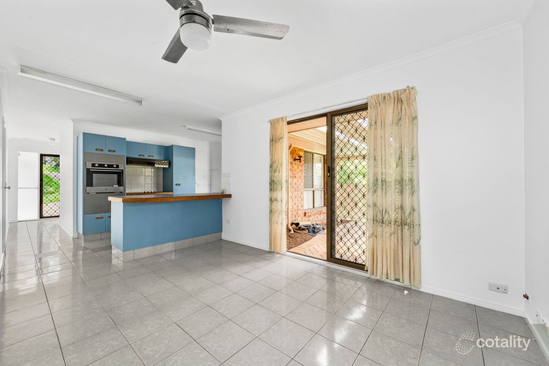 Photo - 39 Gilford Crescent, Albany Creek QLD 4035 - Image 5