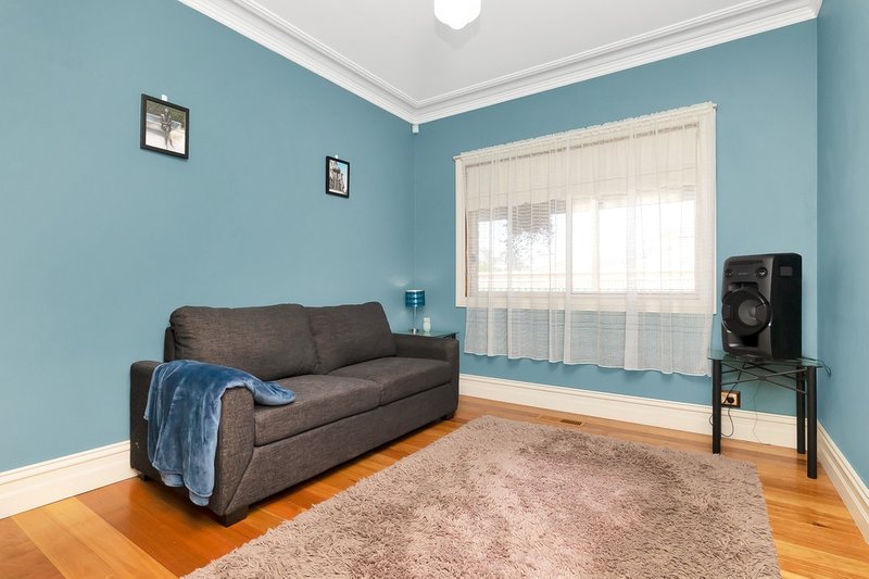 Photo - 39 Golden Ash Grove, Hoppers Crossing VIC 3029 - Image 11