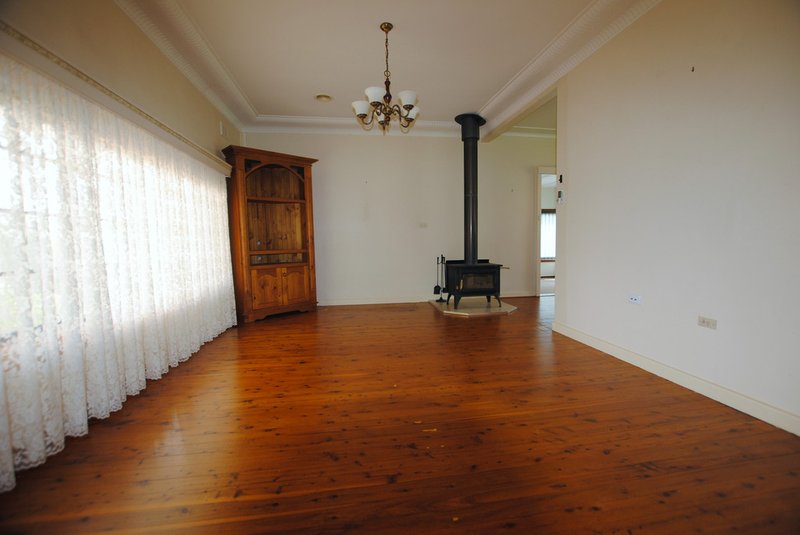 Photo - 39 Gordon Avenue, Griffith NSW 2680 - Image 3