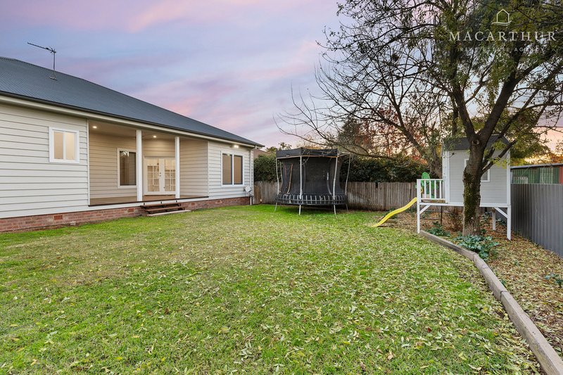 Photo - 39 Gormly Avenue, Wagga Wagga NSW 2650 - Image 4