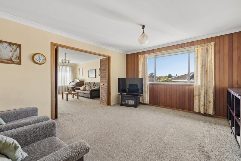 Photo - 39 Gregory Avenue, Baulkham Hills NSW 2153 - Image 4