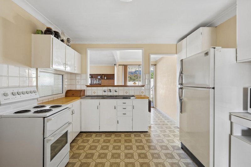 Photo - 39 Gregory Avenue, Baulkham Hills NSW 2153 - Image 9