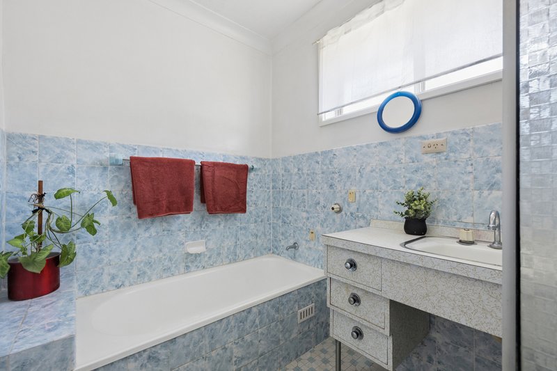 Photo - 39 Gregory Avenue, Baulkham Hills NSW 2153 - Image 12
