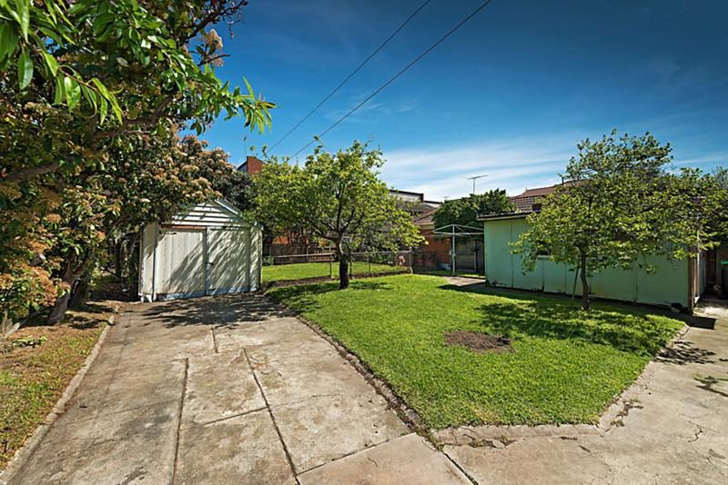 Photo - 39 Grice Crescent, Essendon VIC 3040 - Image 6