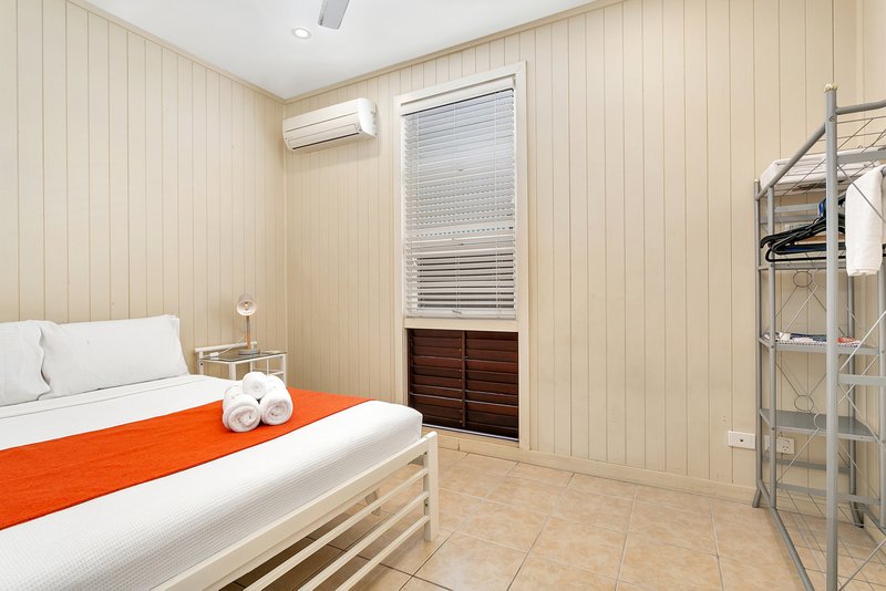 Photo - 3/9 Grimshaw Street, Cairns City QLD 4870 - Image 2