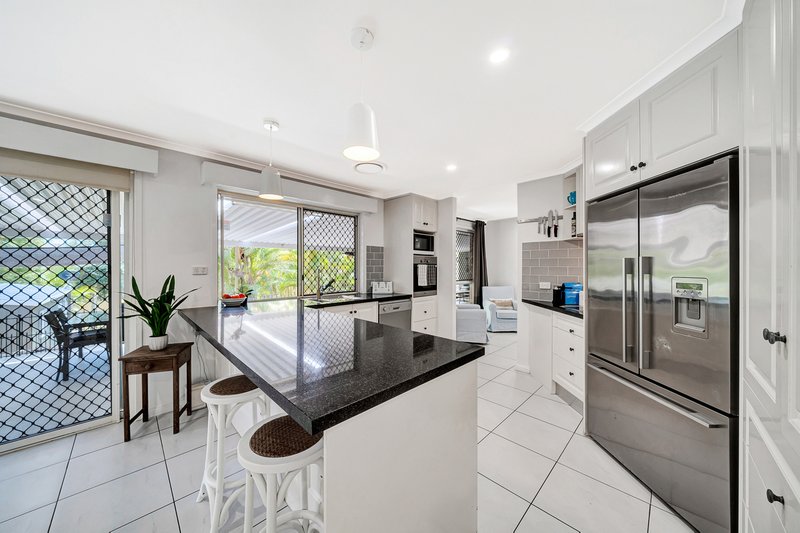 Photo - 39 Grove Road, Edens Landing QLD 4207 - Image 6