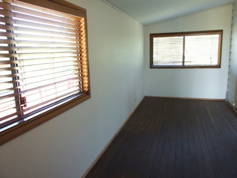 Photo - 39 Hampton Drive, Tannum Sands QLD 4680 - Image 8