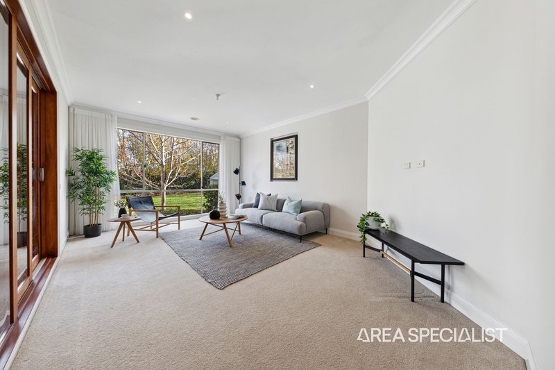 Photo - 39 Henry Lawson Drive, Pakenham VIC 3810 - Image 21