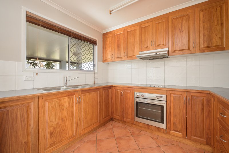 Photo - 39 Hibiscus Avenue, Kin Kora QLD 4680 - Image 4