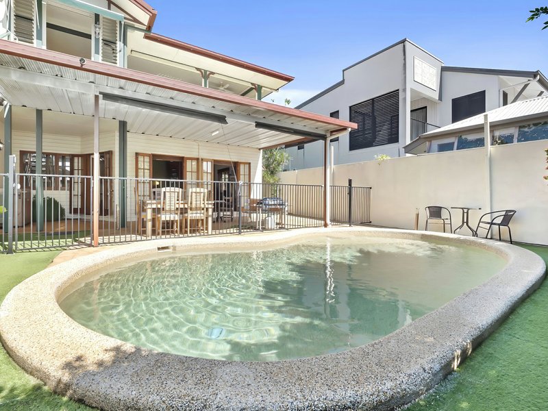 Photo - 3/9 Hibiscus Lane, Holloways Beach QLD 4878 - Image 3